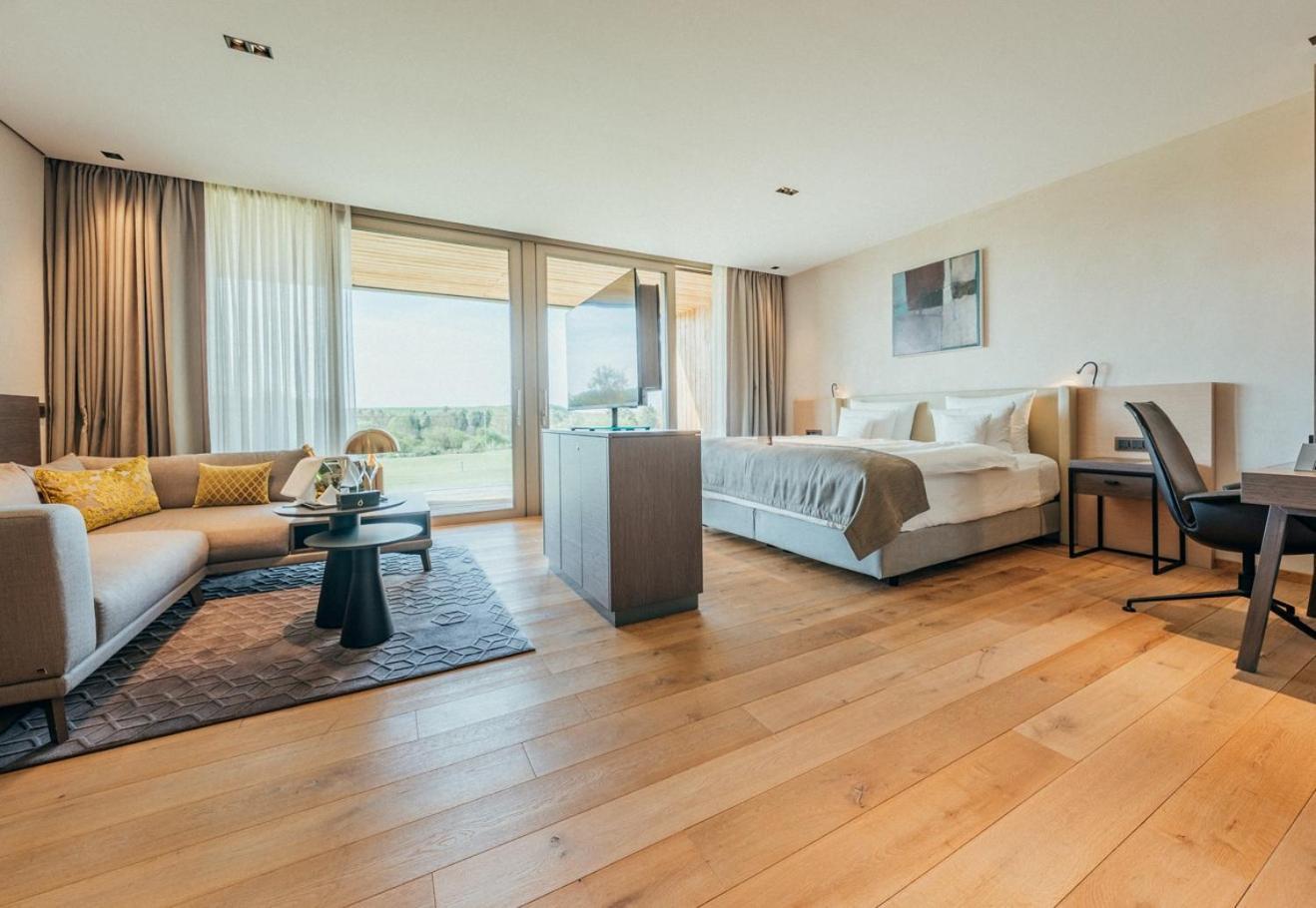 Junior Suite mit Poolblick